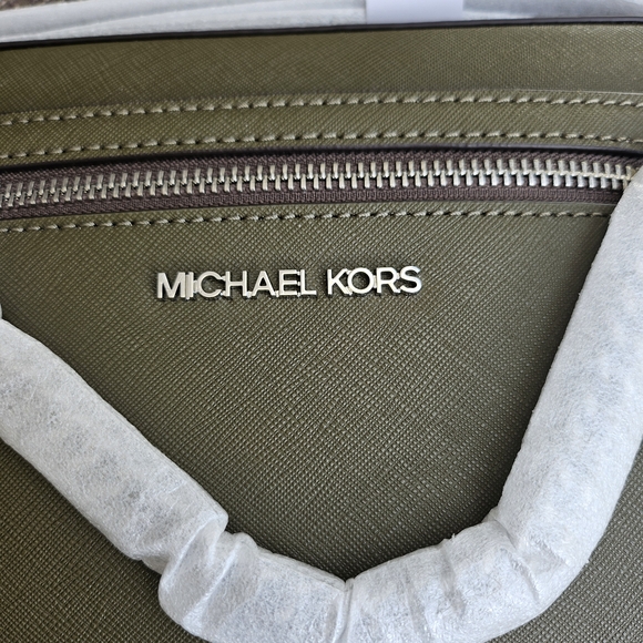 NWT Michael Kors Sage Green Crossbody Bag - Picture 2 of 5